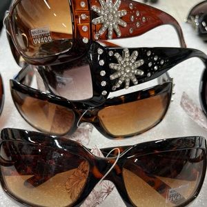 New Montana West Sunglasses with Rhinestones and starburst  in 3 colors